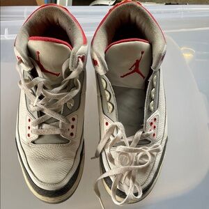 2007 Nike air Jordan White and Red Sneakers size 10.5